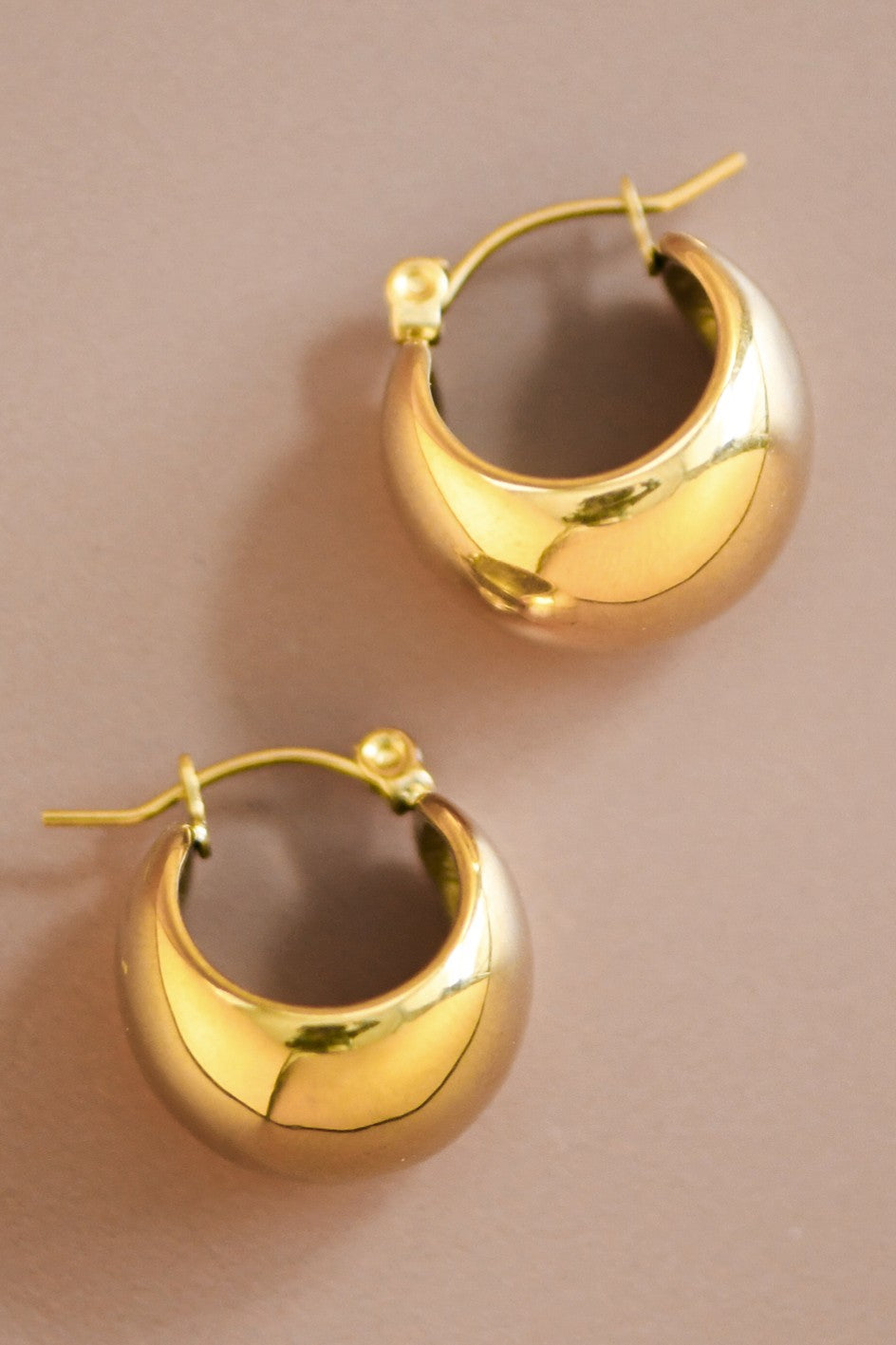 Taylor 18K Hoop Earrings