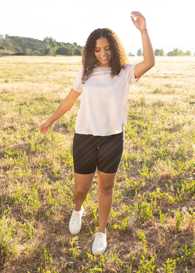 Blush top with short sleeves
