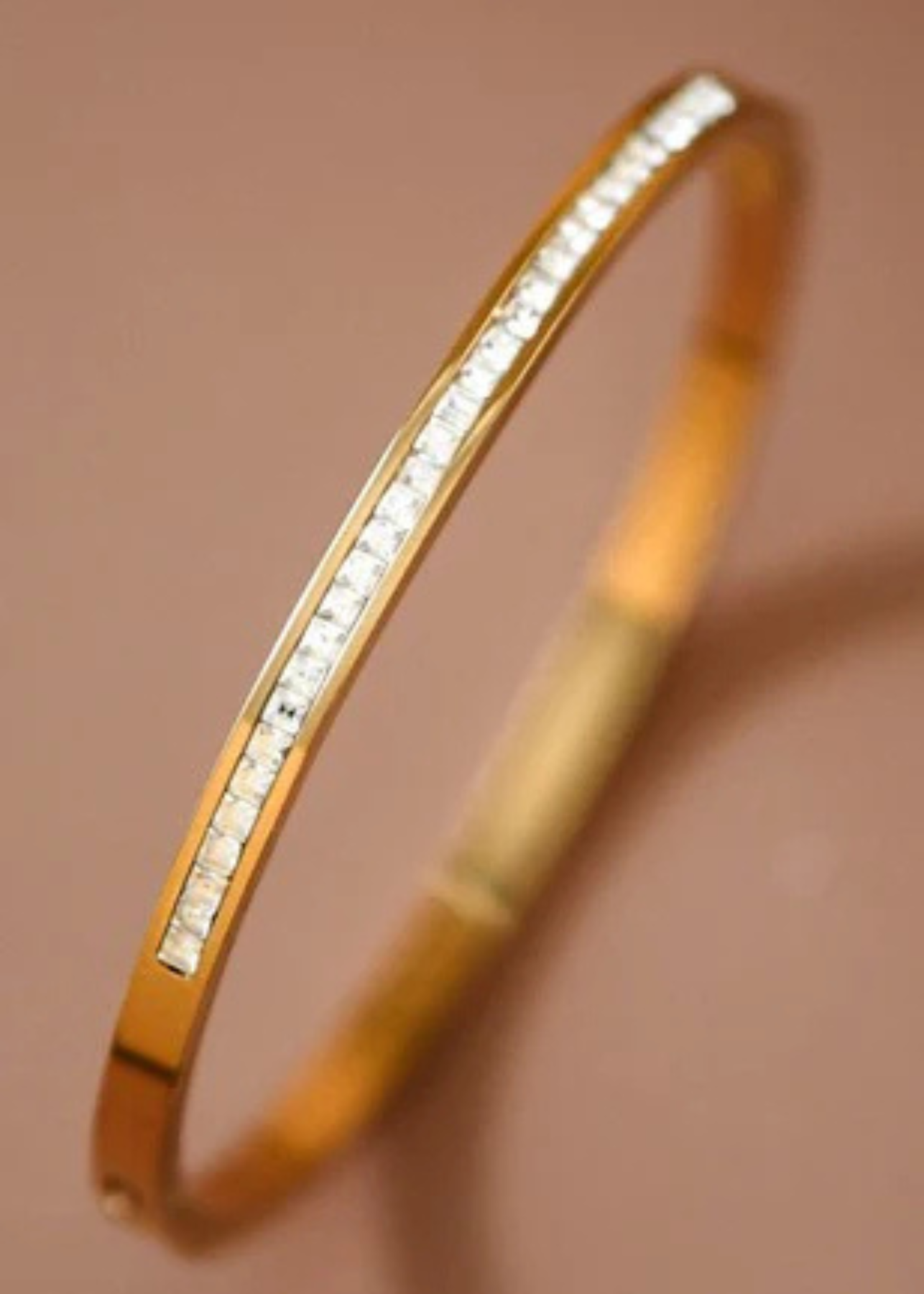 18K gold bangle bracelet