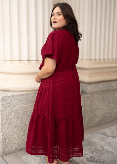 Lena Lou plus size maroon textured tie dress with tiered skirt and short sleeves