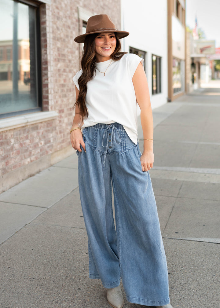 パンツ P RIVETS TECH WIDE SLACKS 3172P Alexandra Chambray Pleated Wide Leg Pants | Lena Layne