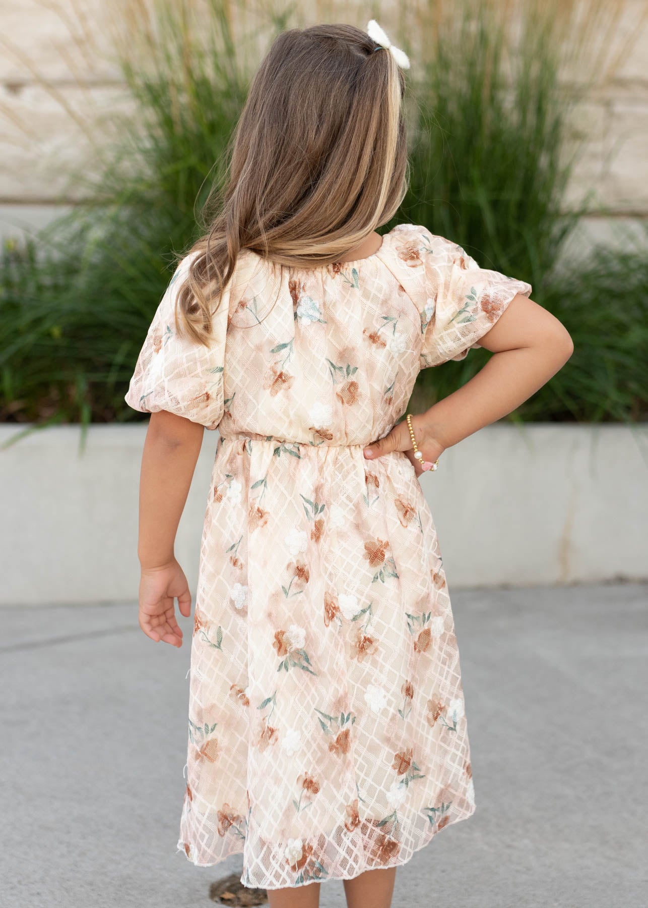 Back view o the floral lace little girls dress