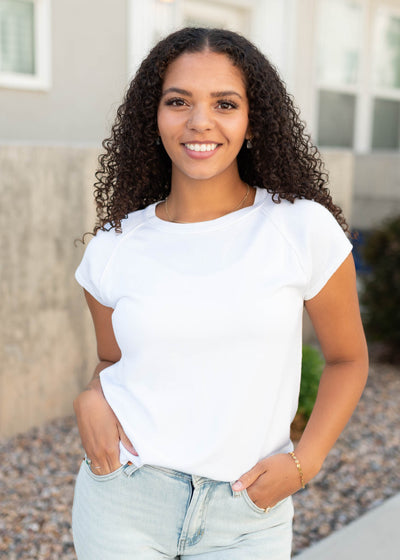 White reglan top with cap sleeve