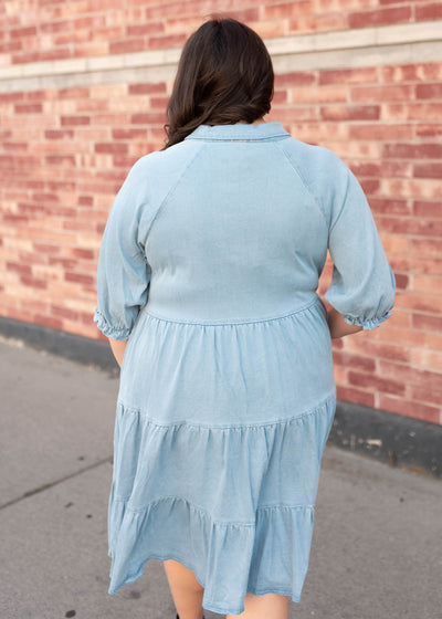 Back view of the plus size chambray tiered dress