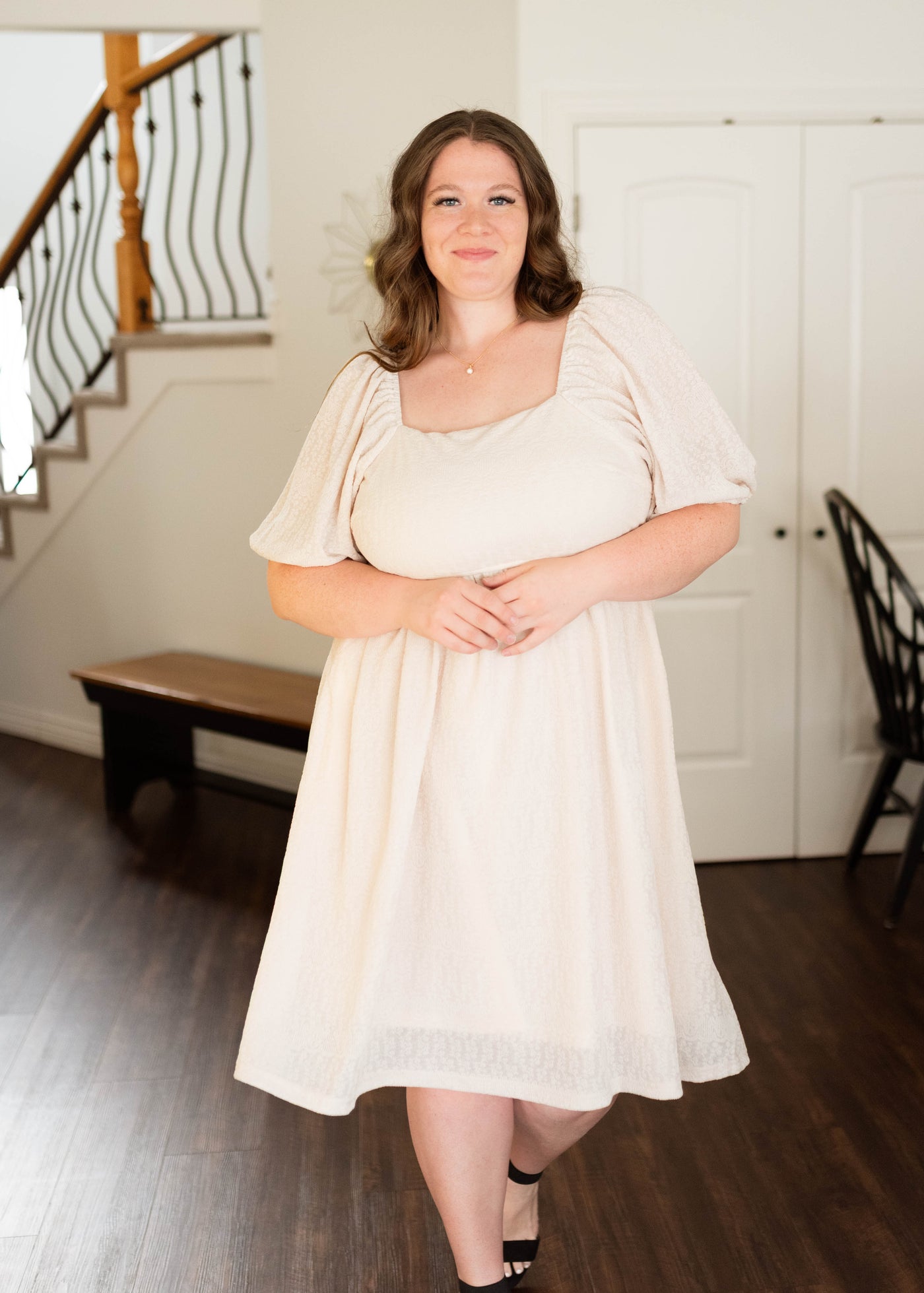 Short puff sleeve cream square neck dress in plus size