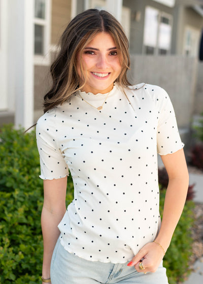 Short sleeve cream polka dot ribbed top