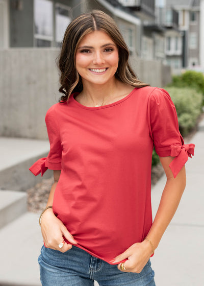 Short sleeve red bow top