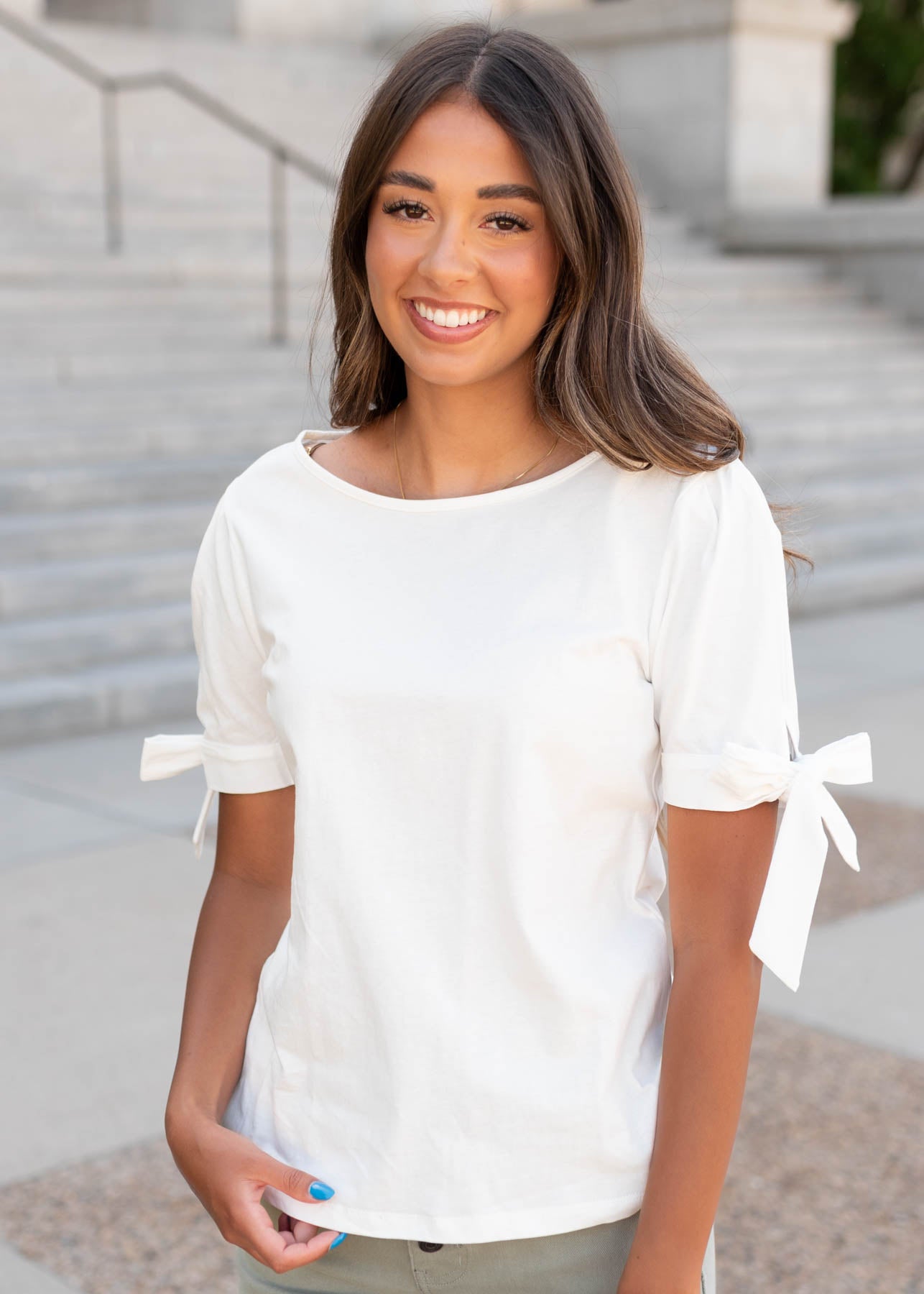 Short sleeve white bow top