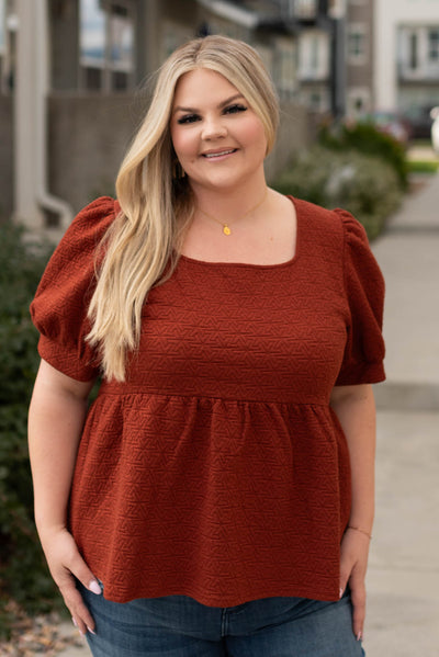 Short sleeve auburn tiered shirt