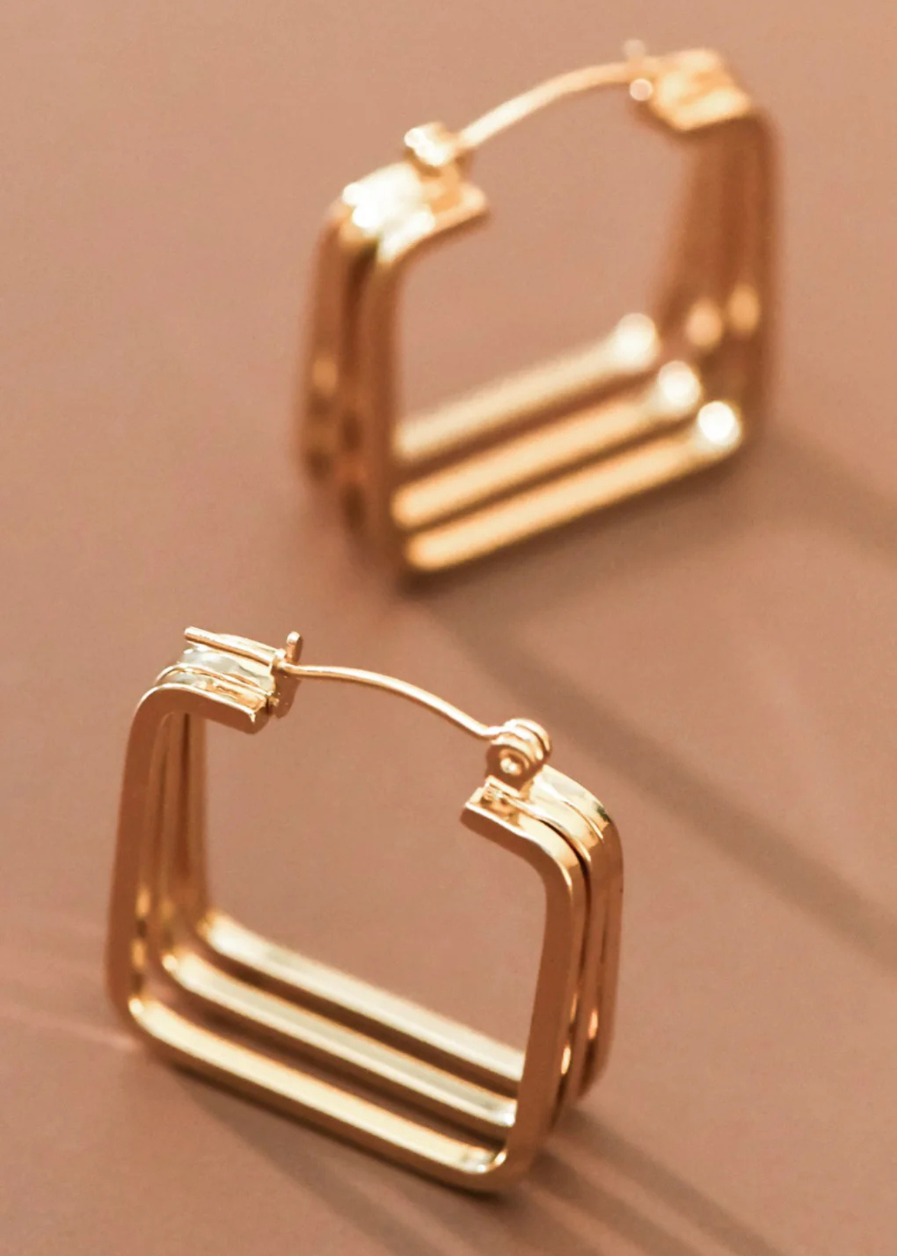 18K square earrings