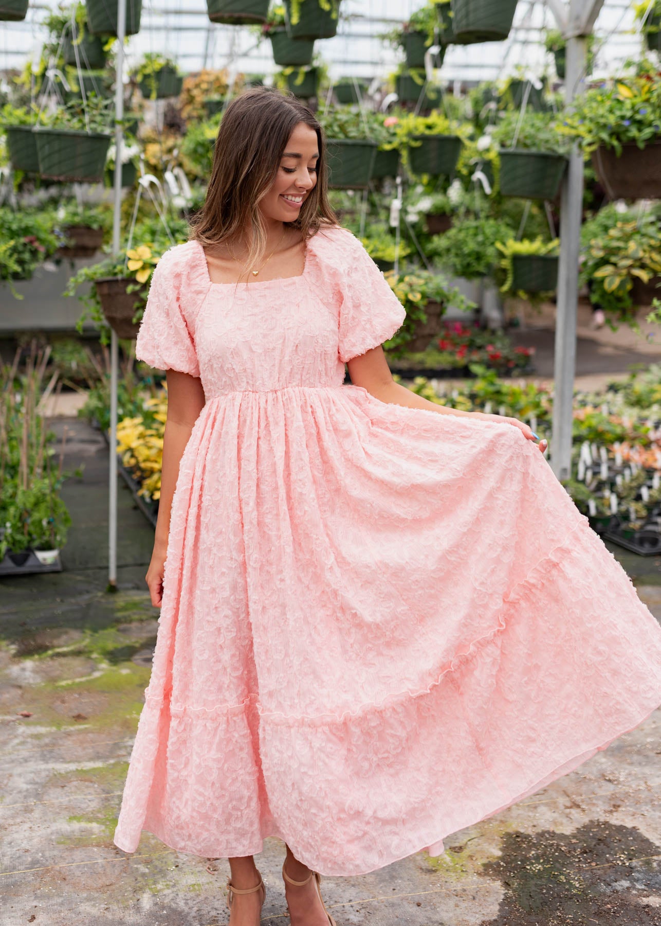 Short sleeve pink floral textured dress