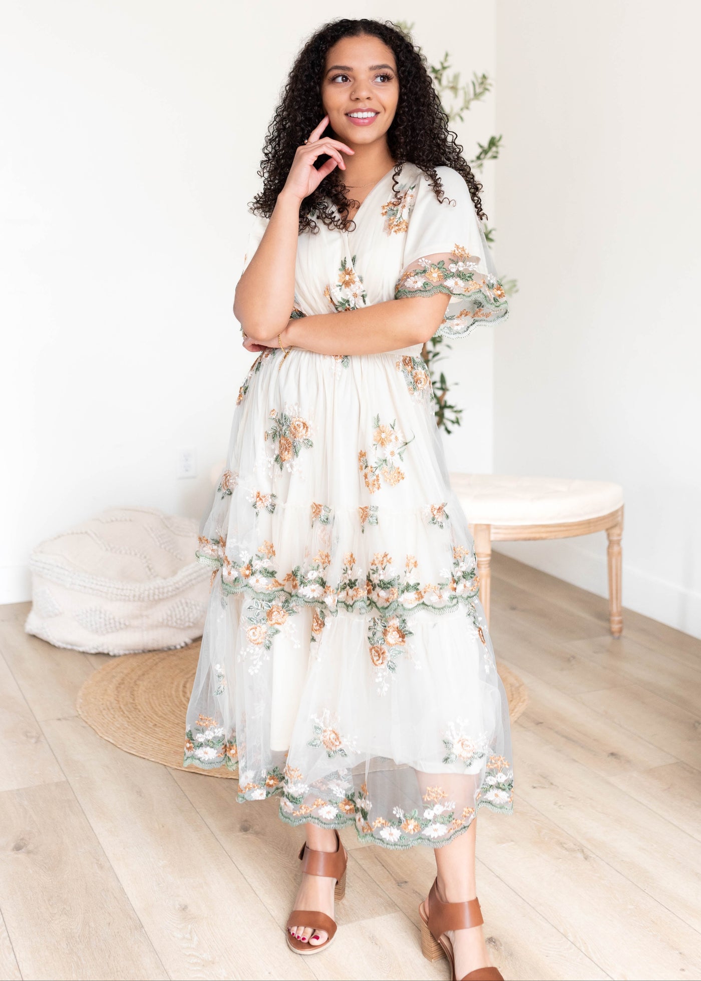 Wild flower taupe dress with embroidery