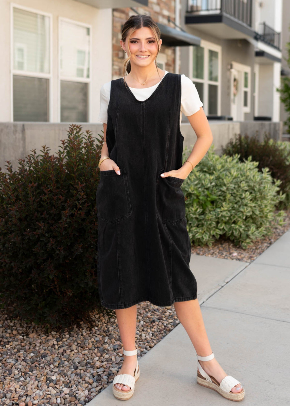 Black denimoverall dress with pockets