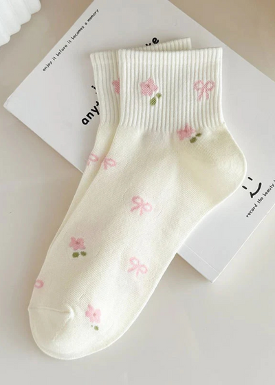 Flower bow socks