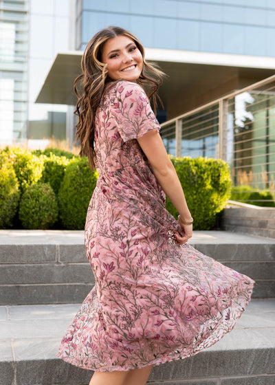 Antique pink embroidered dress with short sleeves