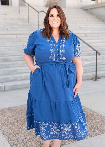 Plus size blue embroidered dress with pocket