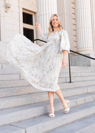 Short sleeve cream flower dress