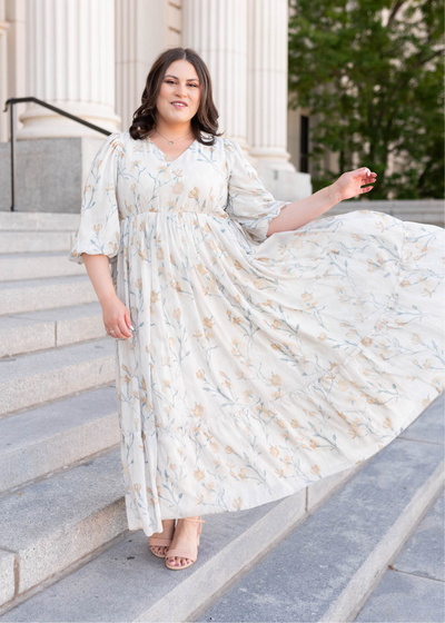 Short sleeve cream flower dress