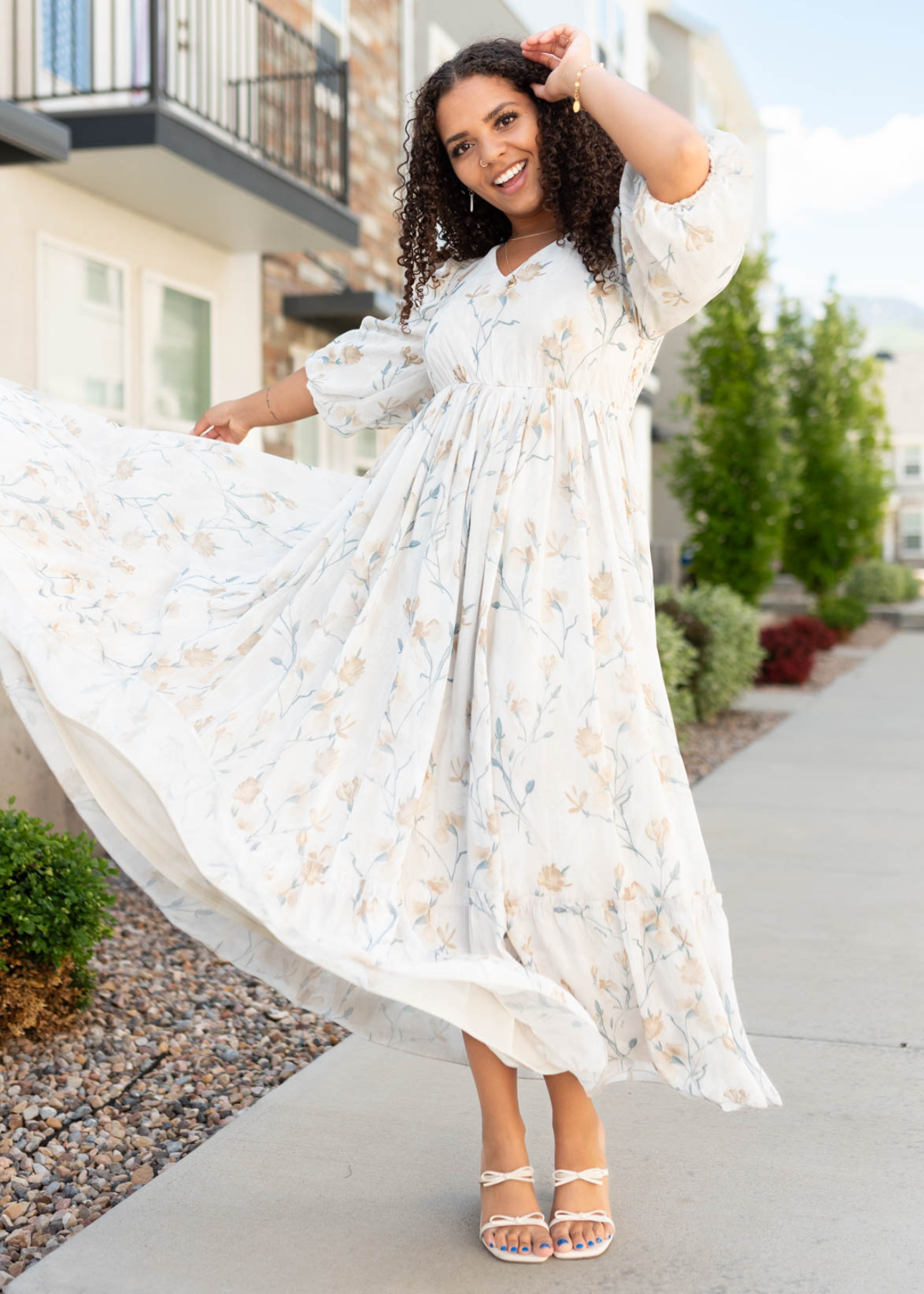 Cream flower dress with v-neck