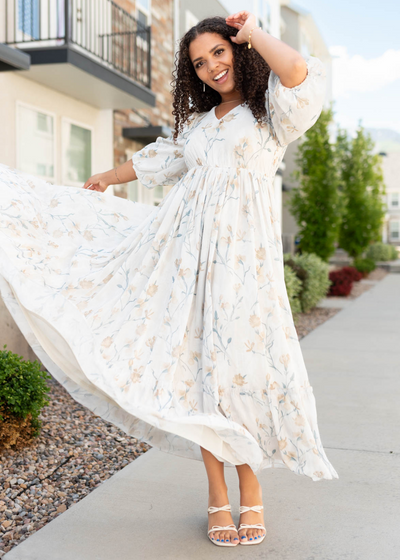 Cream flower dress with v-neck