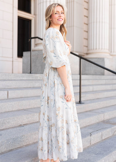 Side view of the cream flower dress