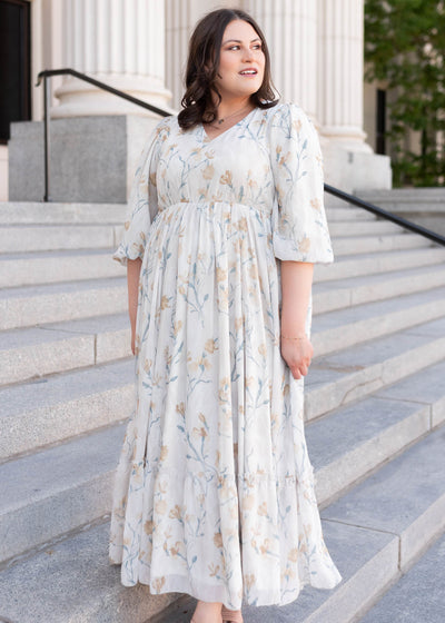 High waist on the plus size cream flower dress