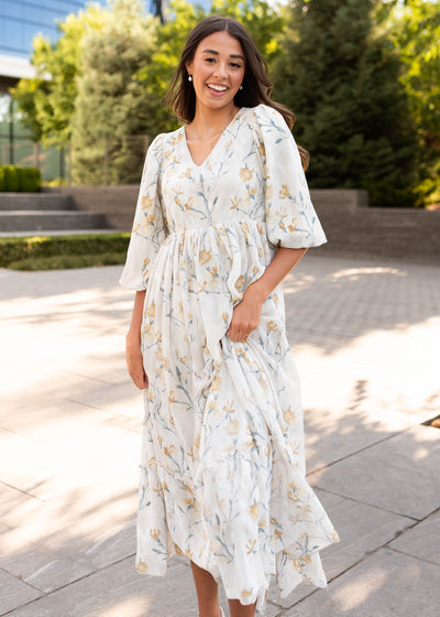 Short sleeve cream flower dress