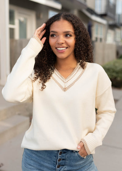 Ivory sweater with long sleeves
