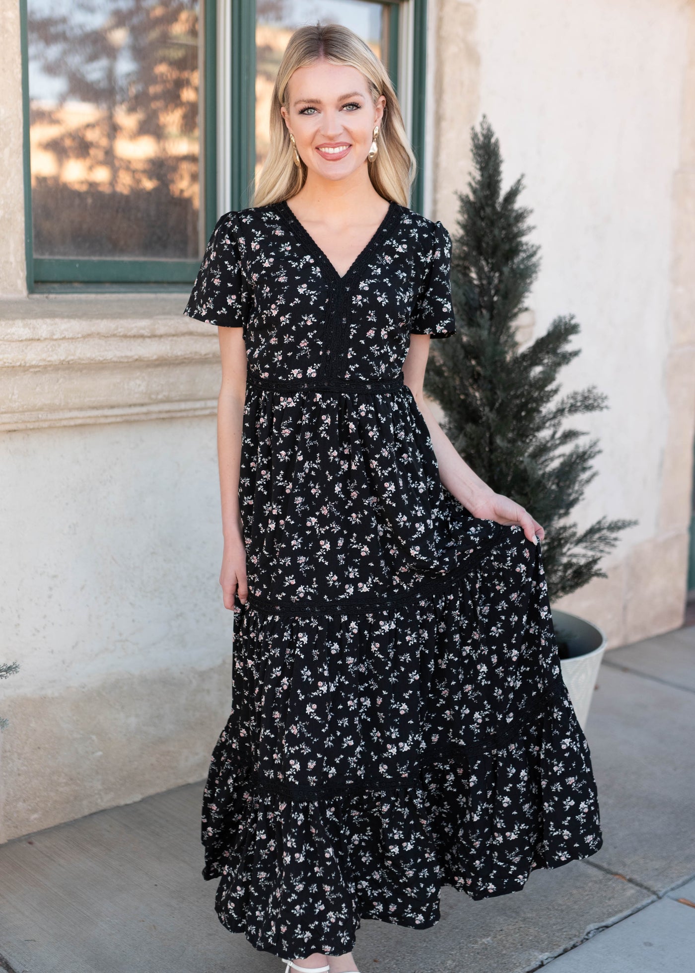 Short sleeve modest lace trimed black floral dress