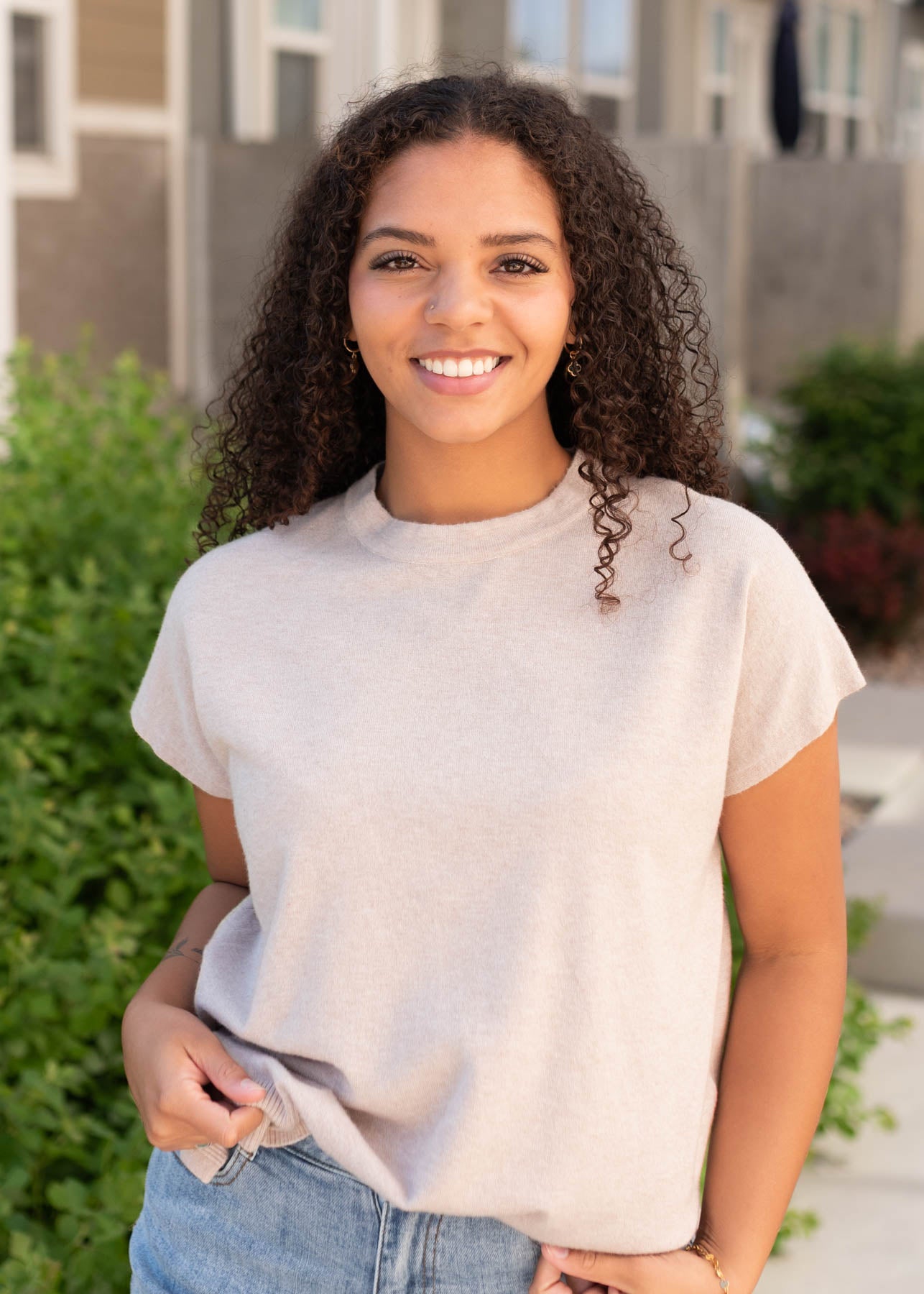 Short sleeve sandstone sweater