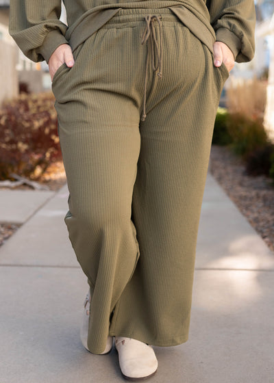 Emilie Olive Textured Pants