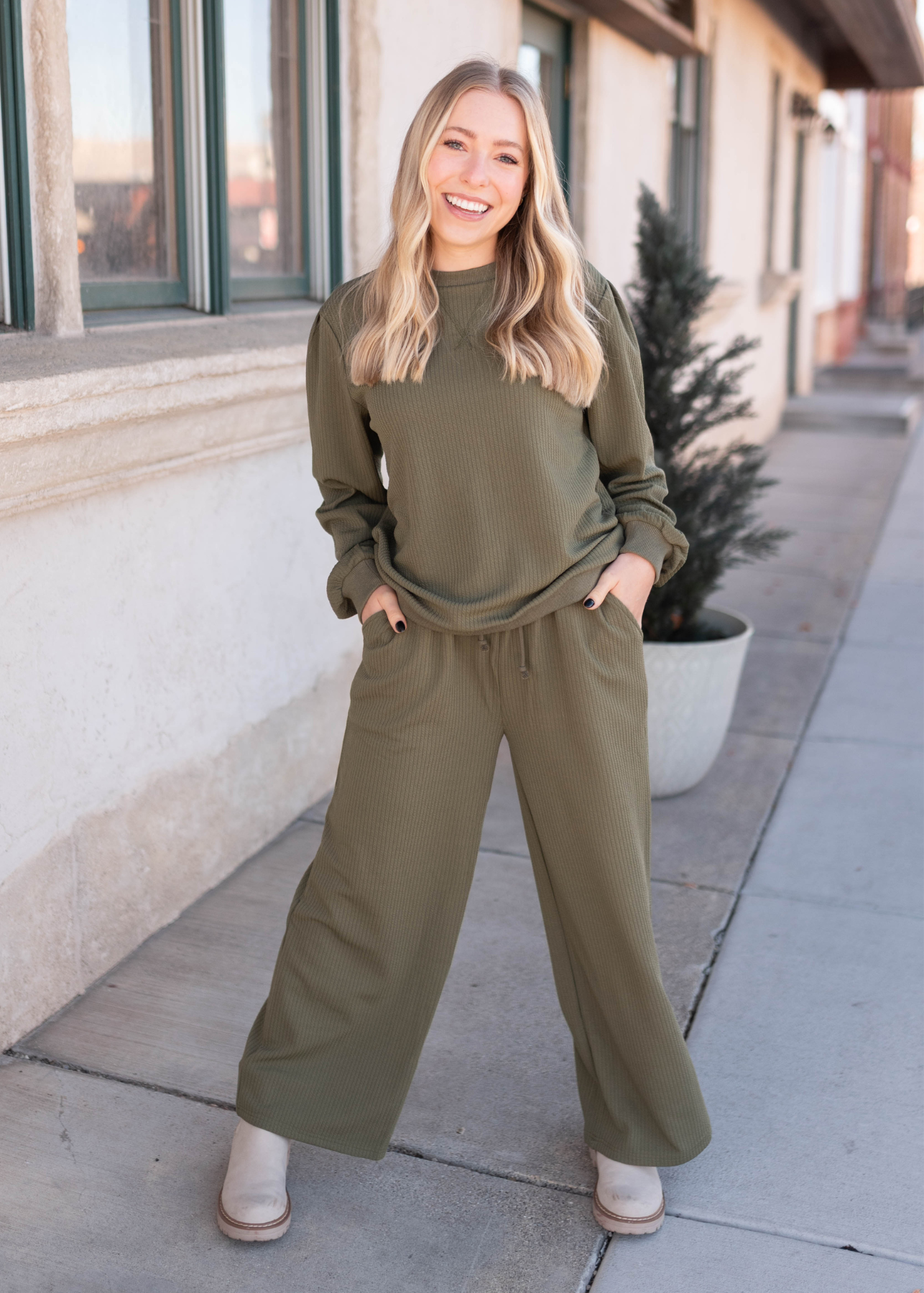 Puff sleeve olive textured pullover