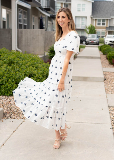 Short sleeve white embroidered dress