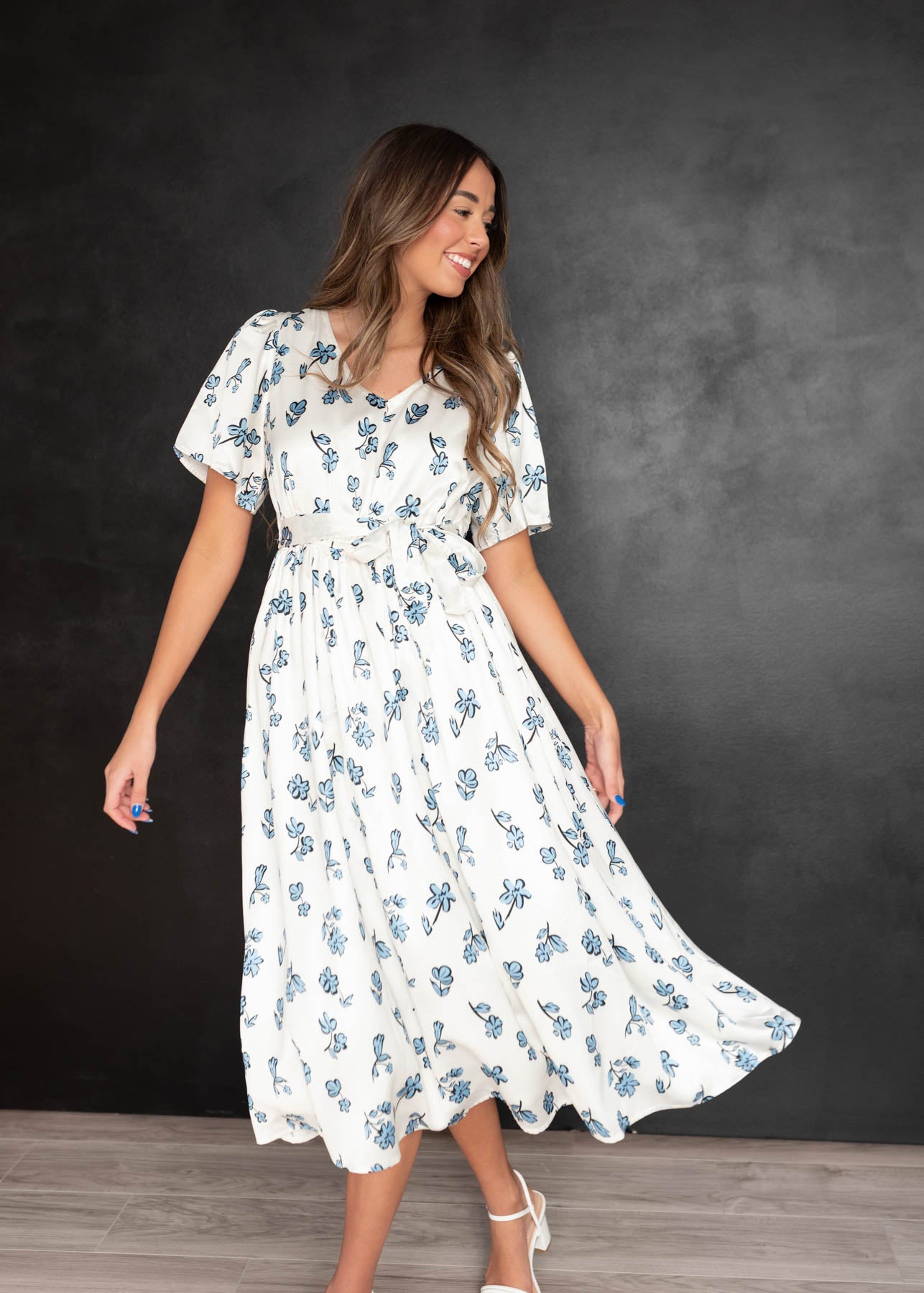 Short sleeve blue floral dress