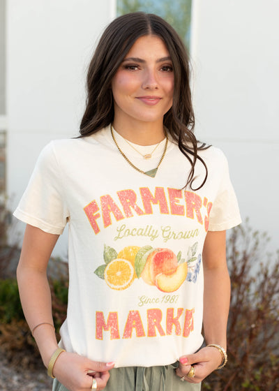 Farmers market graphic tee with short sleeves