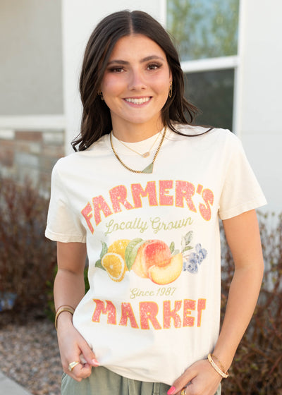 Short sleeve farmers market graphic tee
