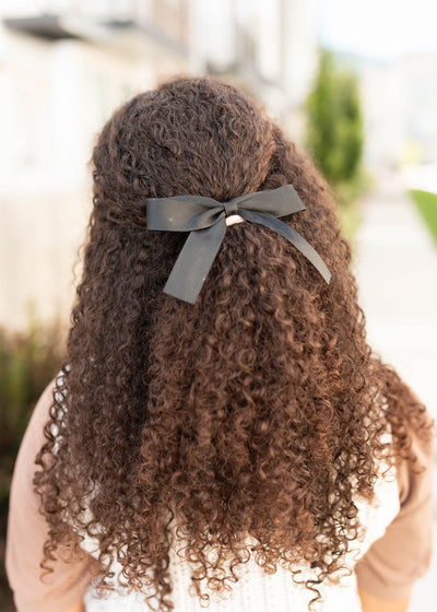 Black bow