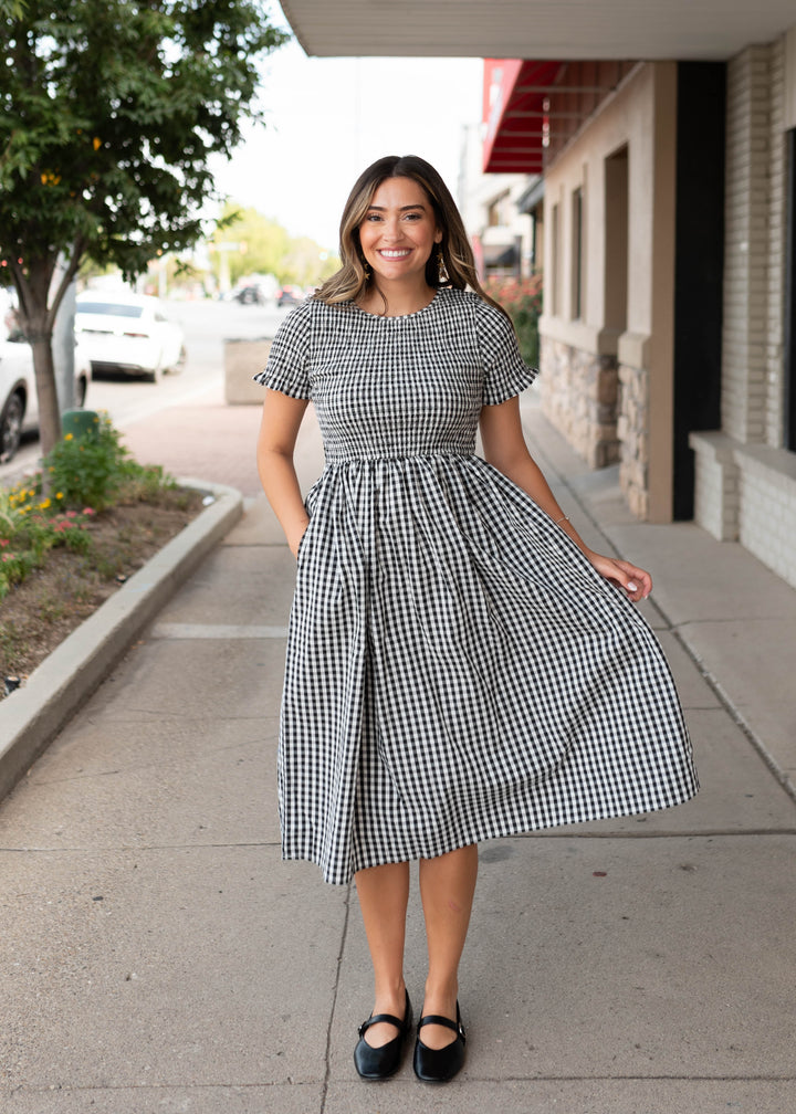 white and black gingham dress Gemma & Smocked Midi or weekend market strolls Color:Forest Green* Lace Long Sleeve Wedding Dress Elenor Maxi Dress -