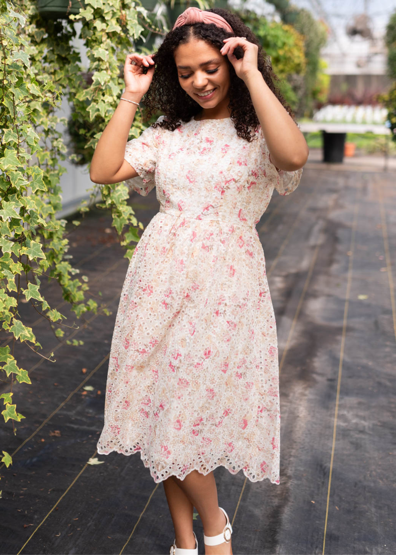 Short sleeve rose floral dress with scalloped hem