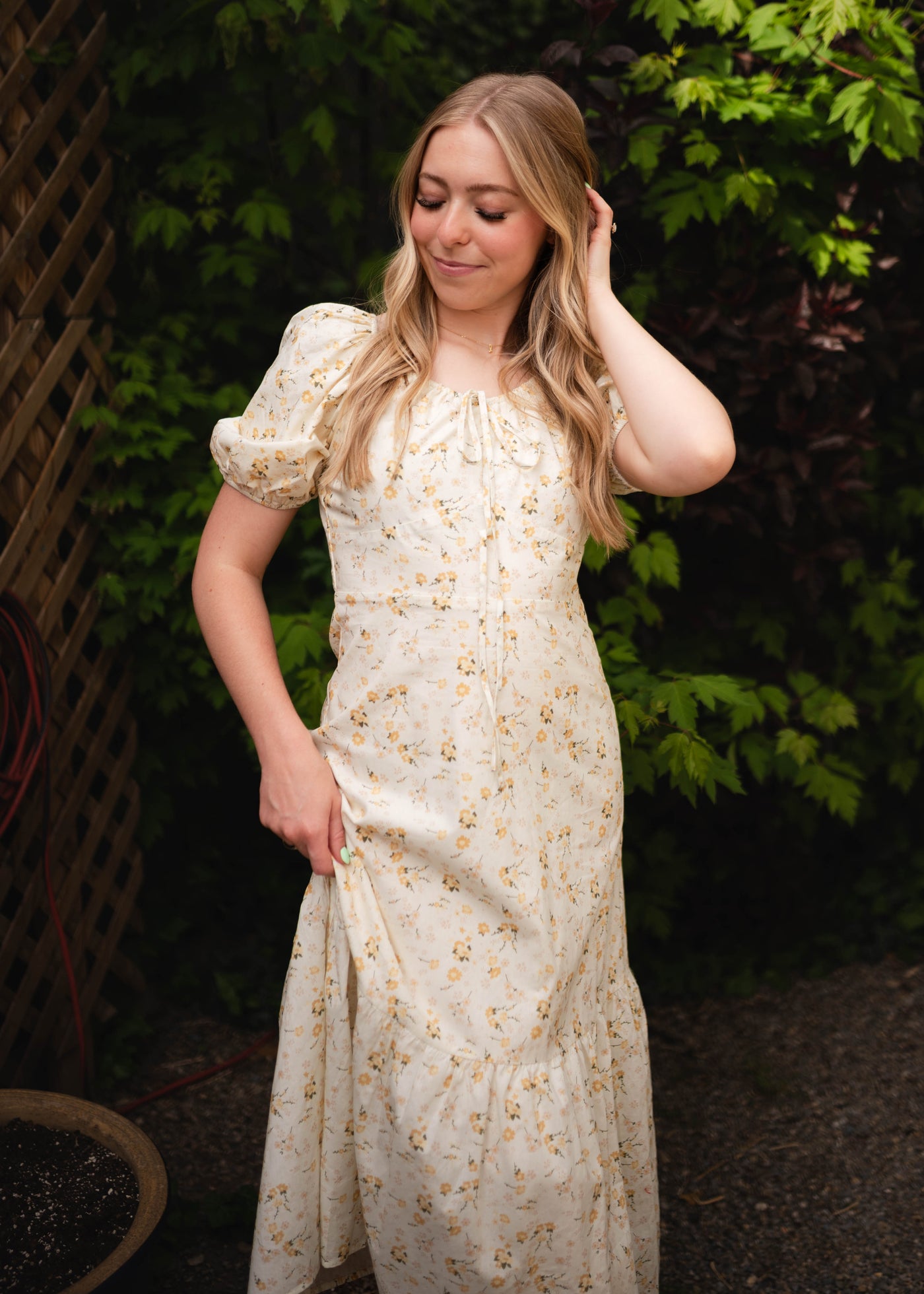 pale yellow floral dress Haley Corset Waist corset-top and a princess Size:15/16 years Blue Embroidered Zara Embroidered