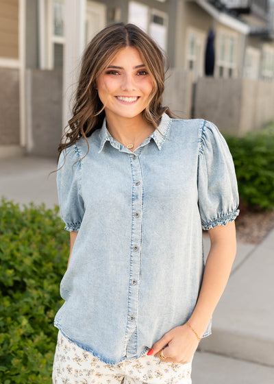 Short sleeve chambray puff sleeve shirt