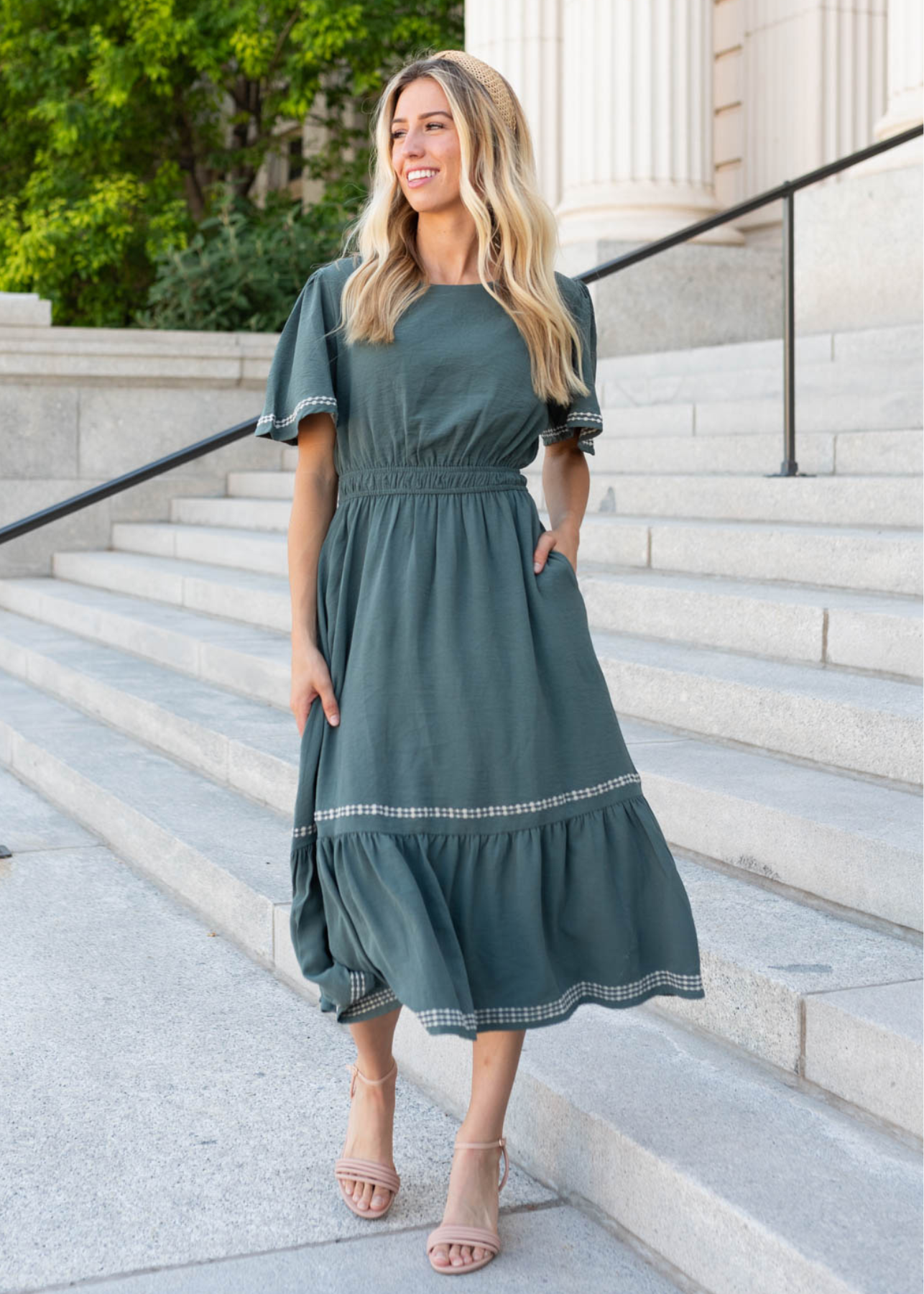 Short sleeve jade embroidered dress with embroidery on the skirt