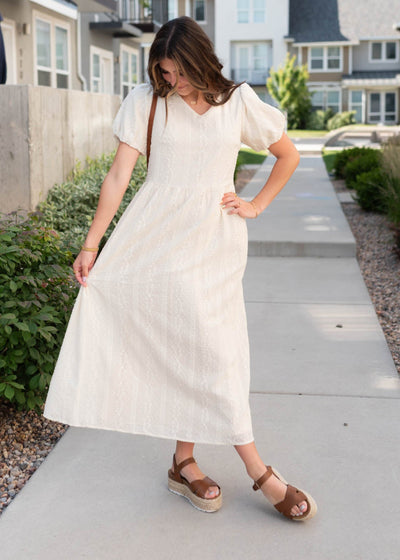 Cream embroidered dress with short sleeves