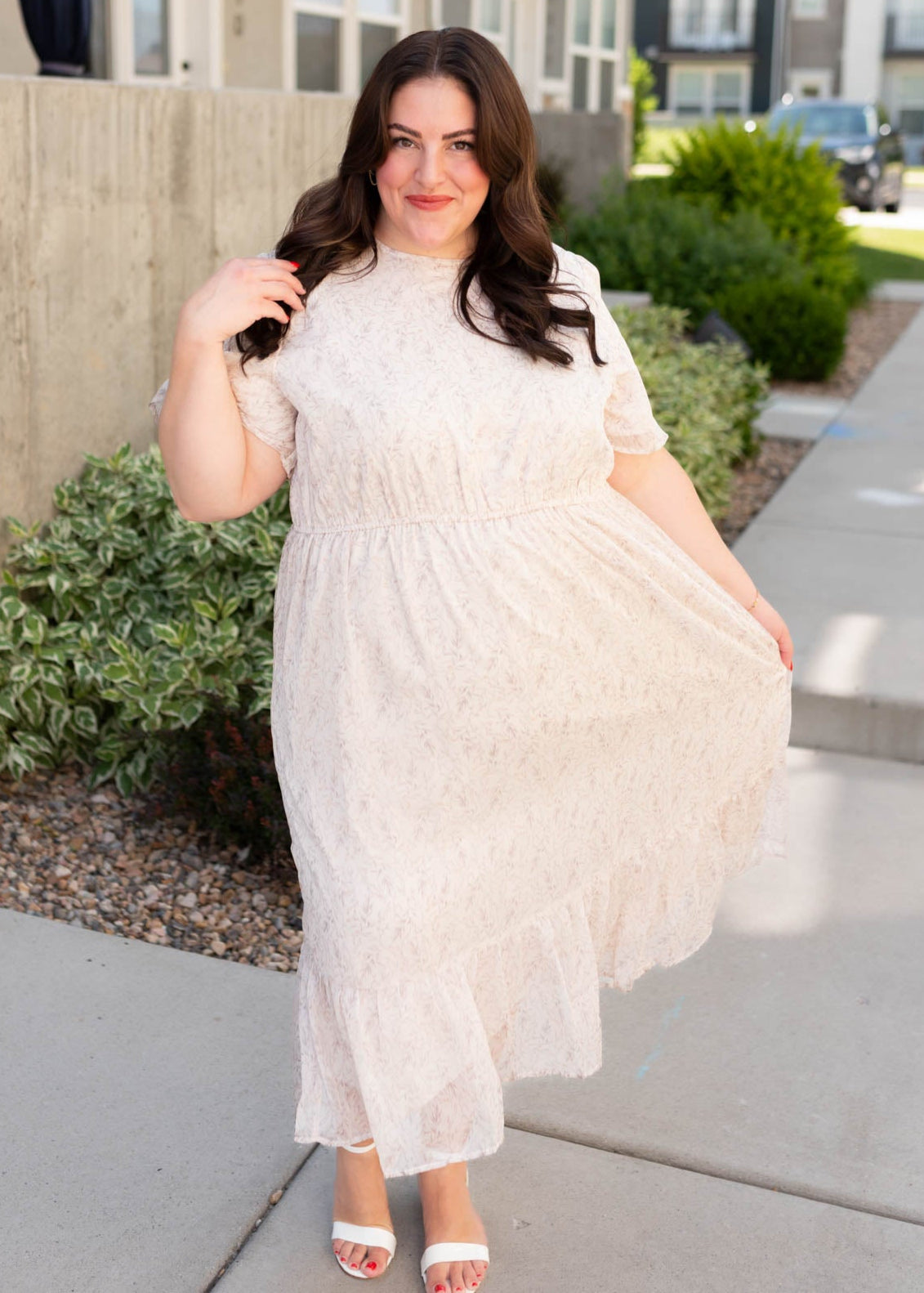 Short sleeve plus size beige floral dress