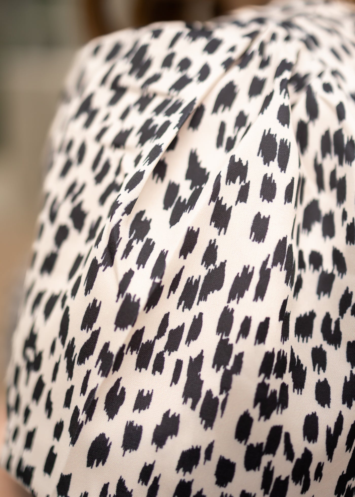 Print of an ivory top