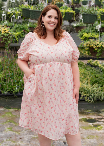 Short sleeve blush floral dress in plus size with pockets
