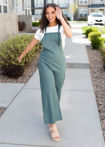 Small dark jade knot strap overall