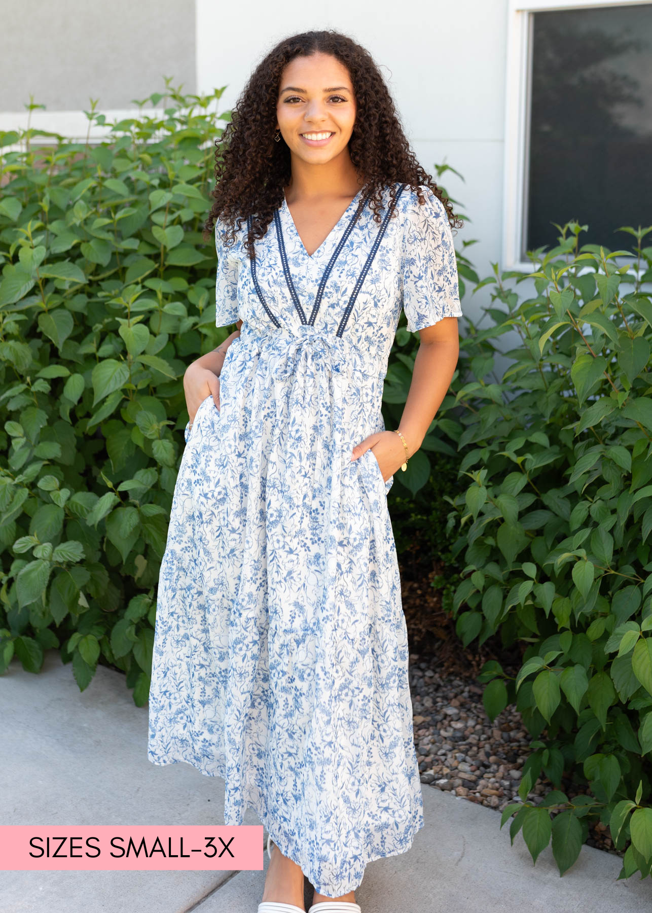 Blue floral dress with front pockets