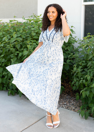 Short sleeve blue floral dress