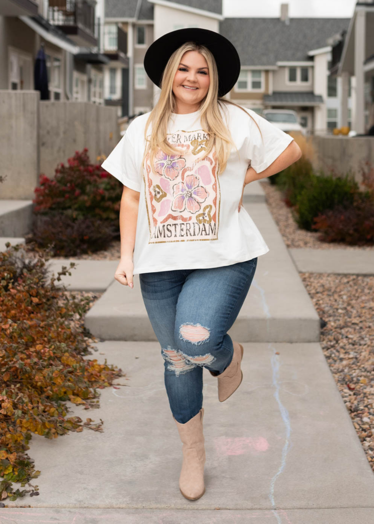 Plus size flower market t-shirt with short sleeves
